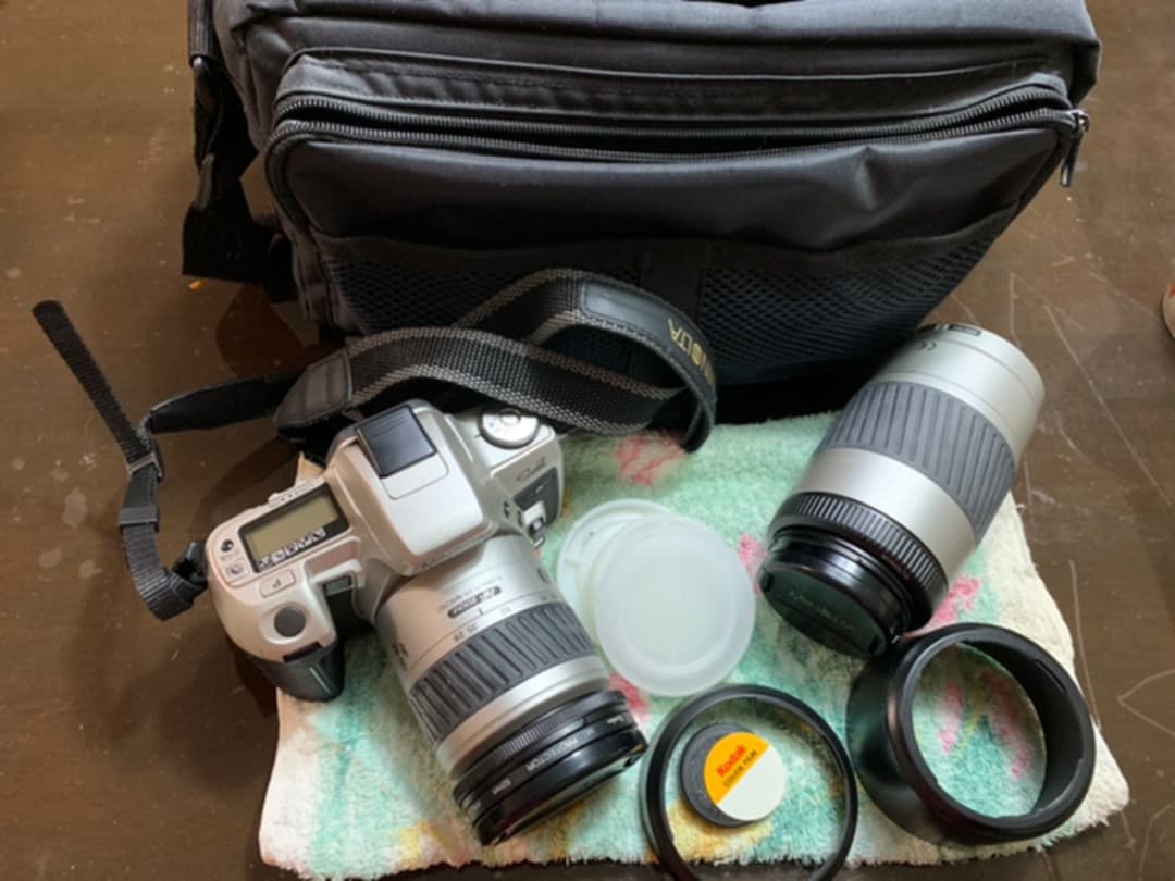一眼レフ　MINOLTA バック付き　電源・フラッシュなどの動作確認済み