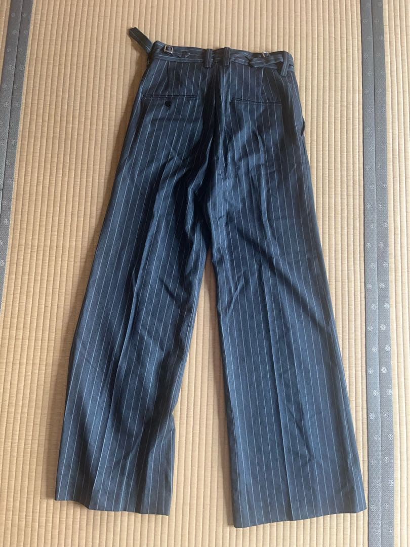 完売品 SHIKITARI グレー ストライプ スラックス