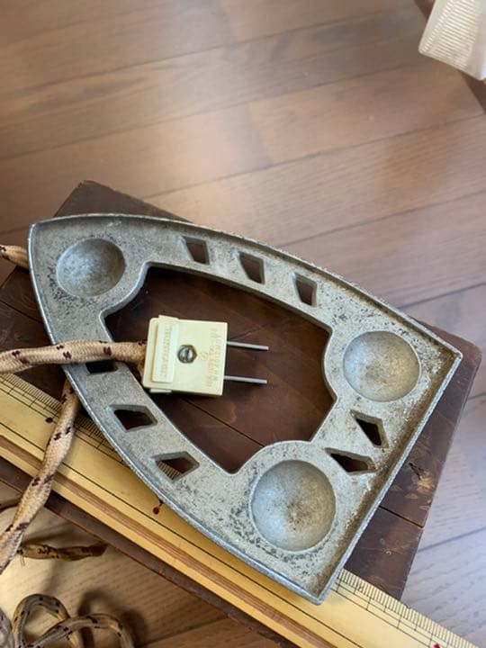 骨董ナショナル製アイロン　アンティーク