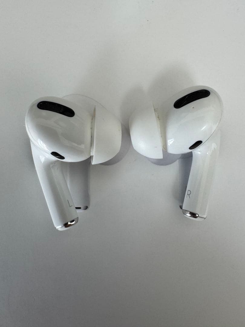AirPods Pro ワイヤレス充電ケース付き