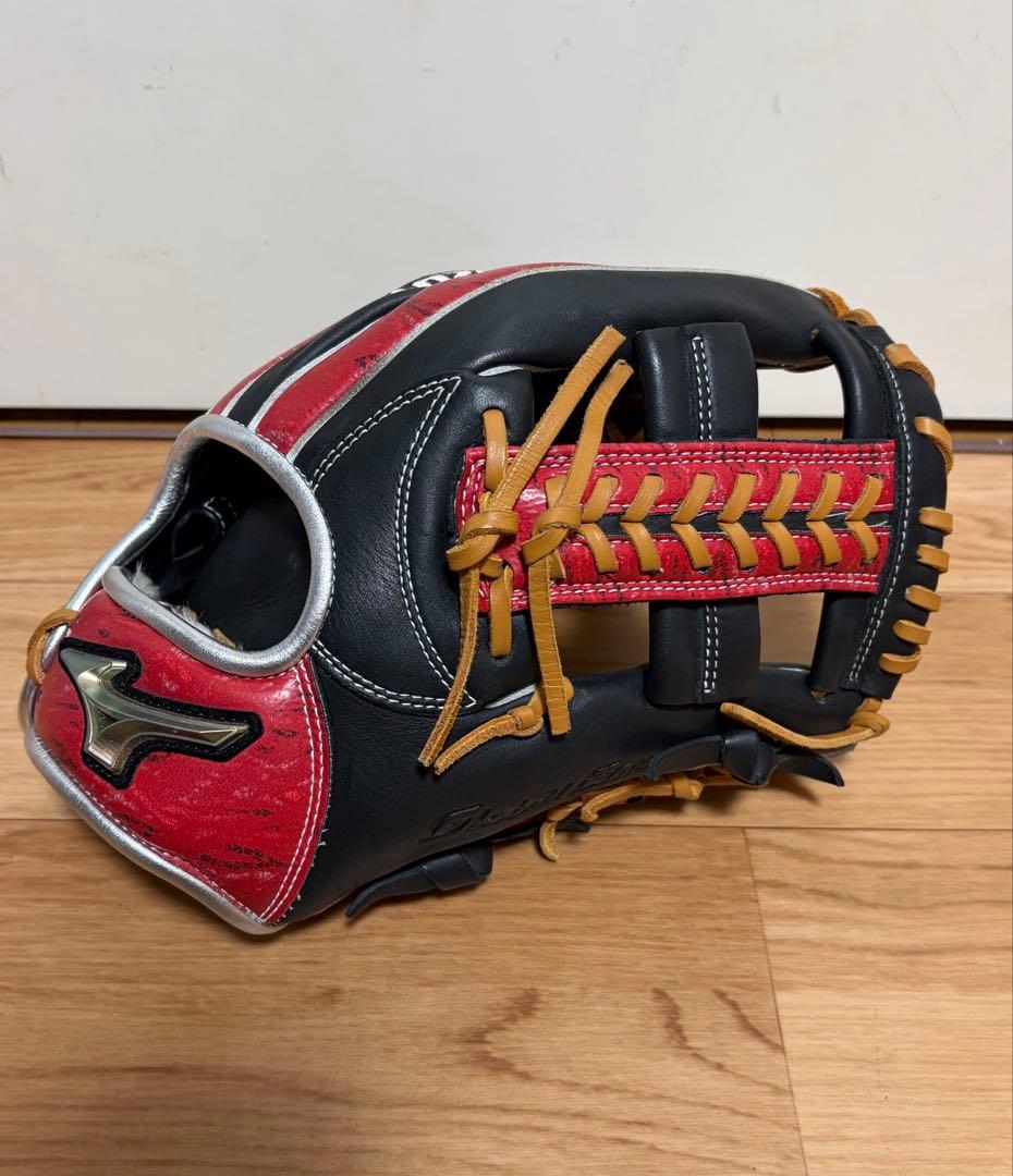 【美品】ミズノ　軟式用　内野手 グローバルエリート 限定モデル　グローブ