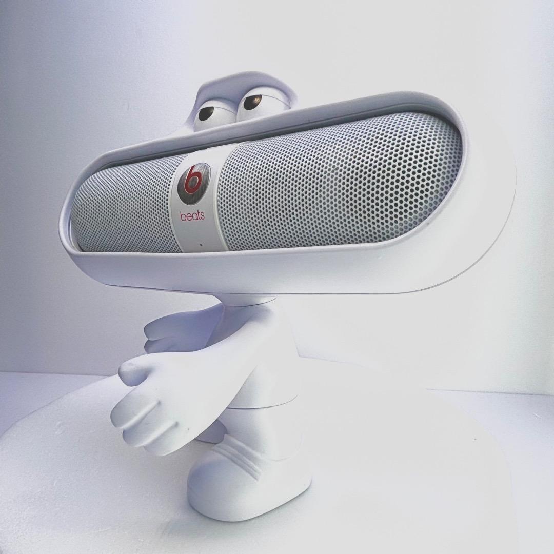 極美 Beats Pill 2.0 Bluetooth SpeakerStand