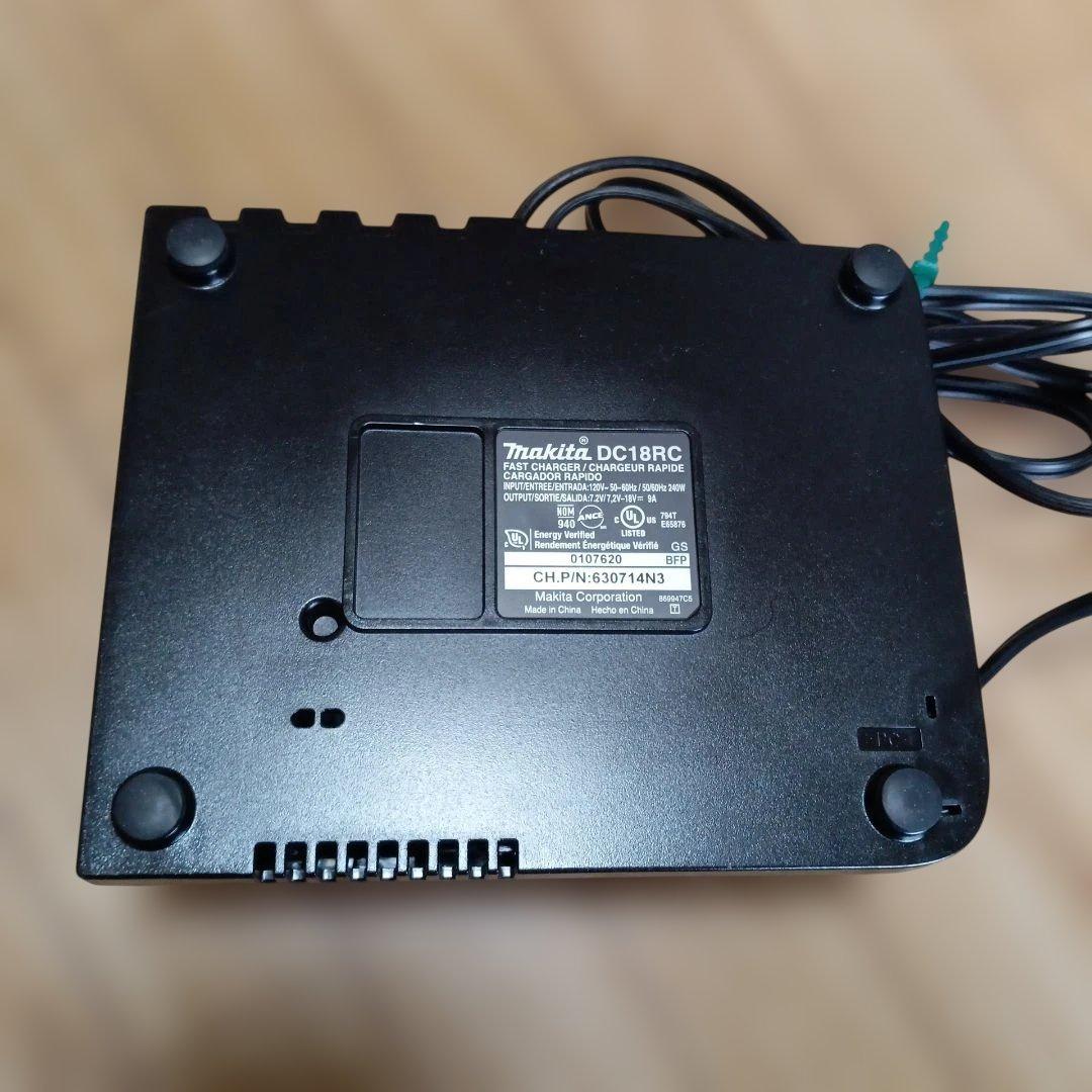 マキタ18V充電式クリーナーCL282FD純正バッテリー、充電器、サイクロン付