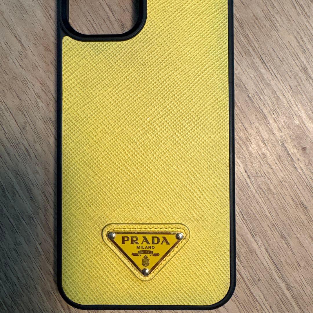 PRADA イエロー レザー iPhone13 ケース