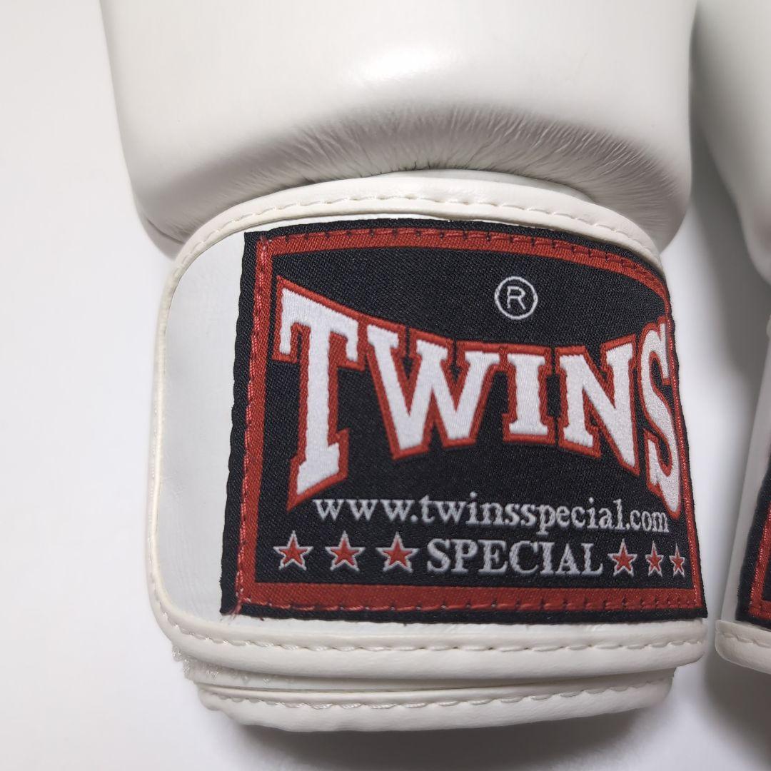 未使用級　TWINS　ツインズ SPECIAL ボクシンググローブ　8OZ　白