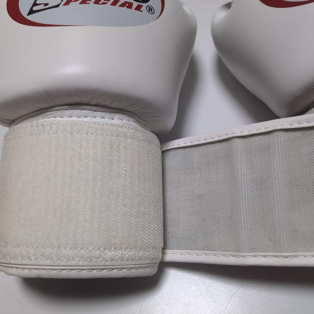 未使用級　TWINS　ツインズ SPECIAL ボクシンググローブ　8OZ　白