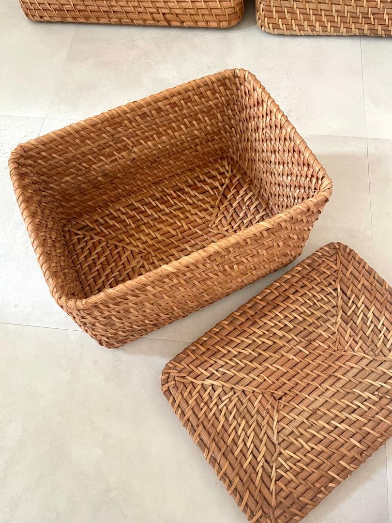 無印良品　ラタンバスケット　特大4個　蓋付きバスケット1個　計5個