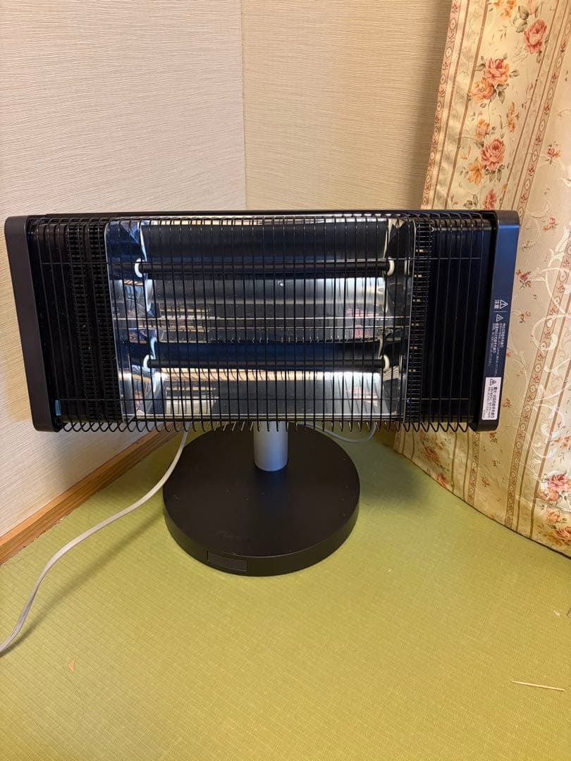 ダイキン　セラミックヒーター　遠赤外線
