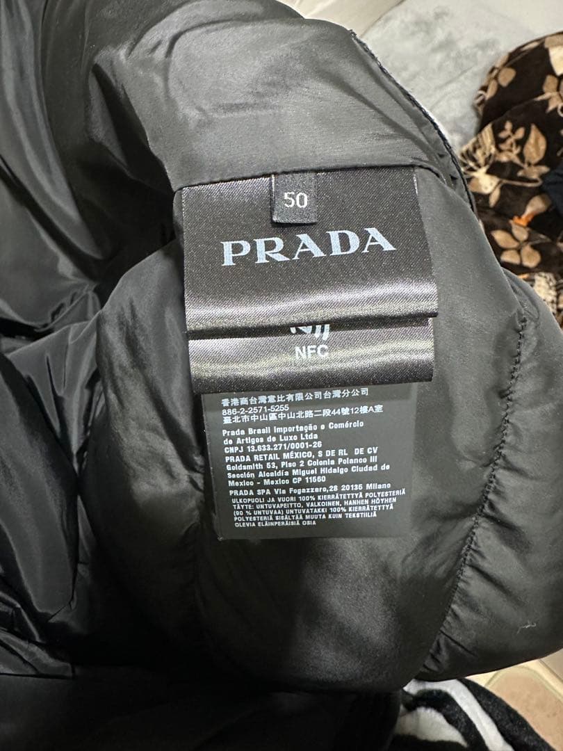 PRADA ブラック ダウンジャケット 50