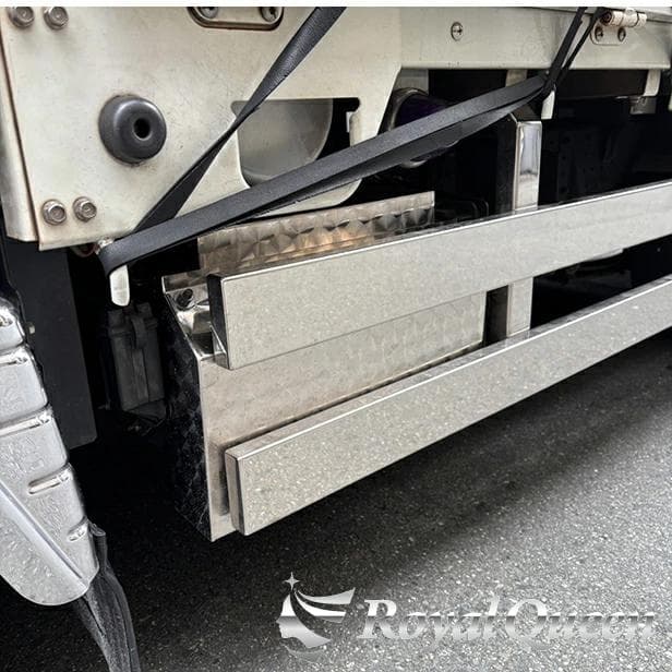 0619 ブルーテックキャンター バッテリートップカバー ウロコ柄