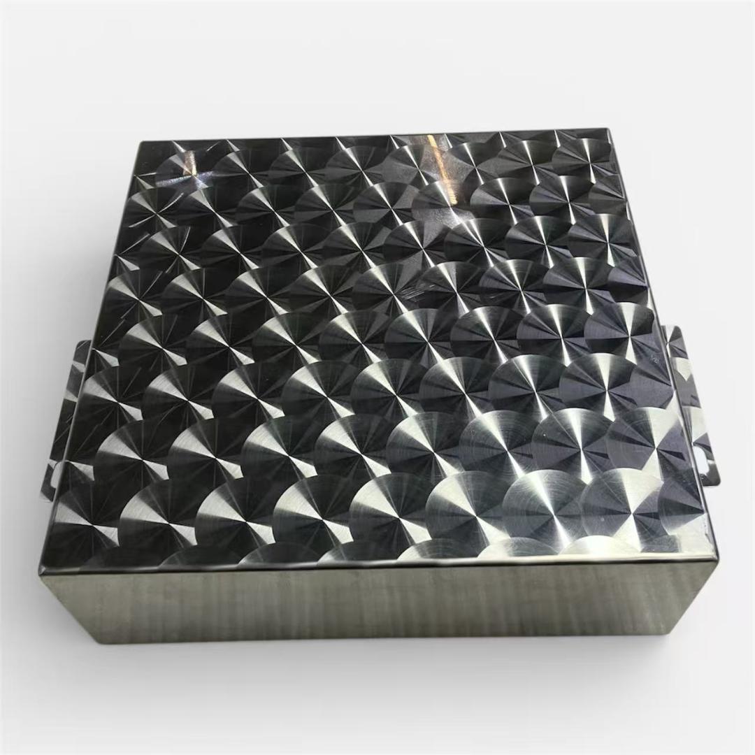 0619 ブルーテックキャンター バッテリートップカバー ウロコ柄