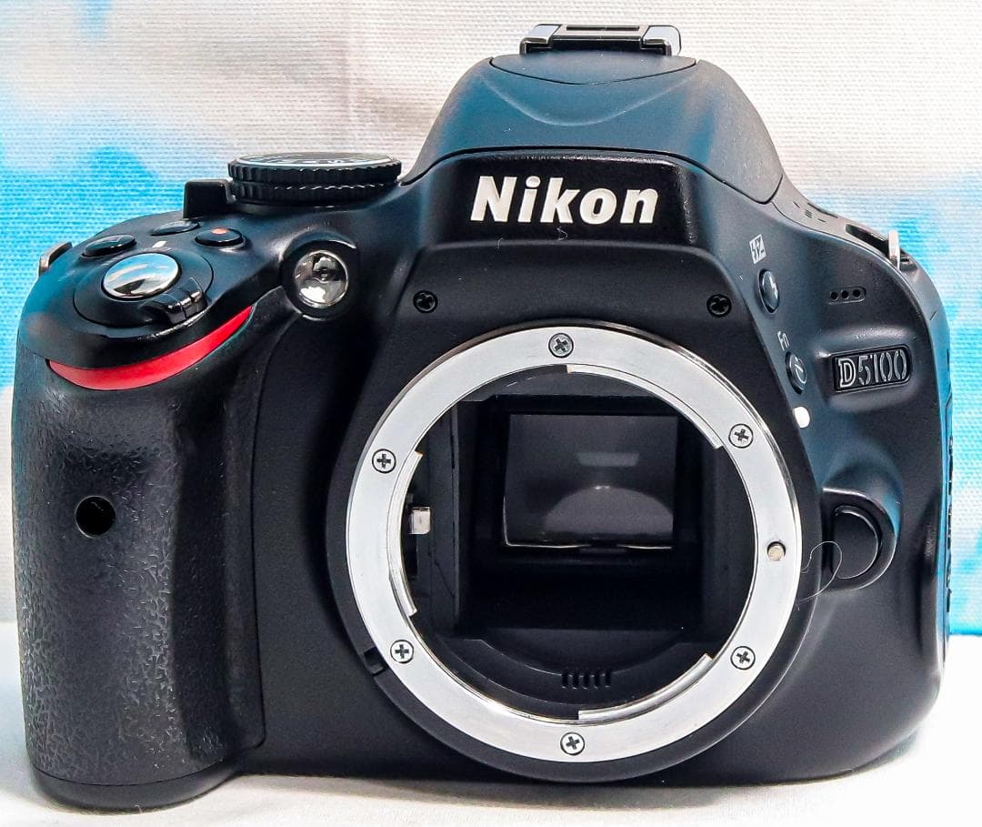ニコン Nikon D5100⭐️スマホ転送⭐️届いてすぐ使える⭐️ダブルレンズ
