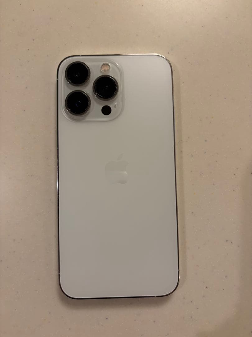 iPhone 13 Pro シルバー　256GB