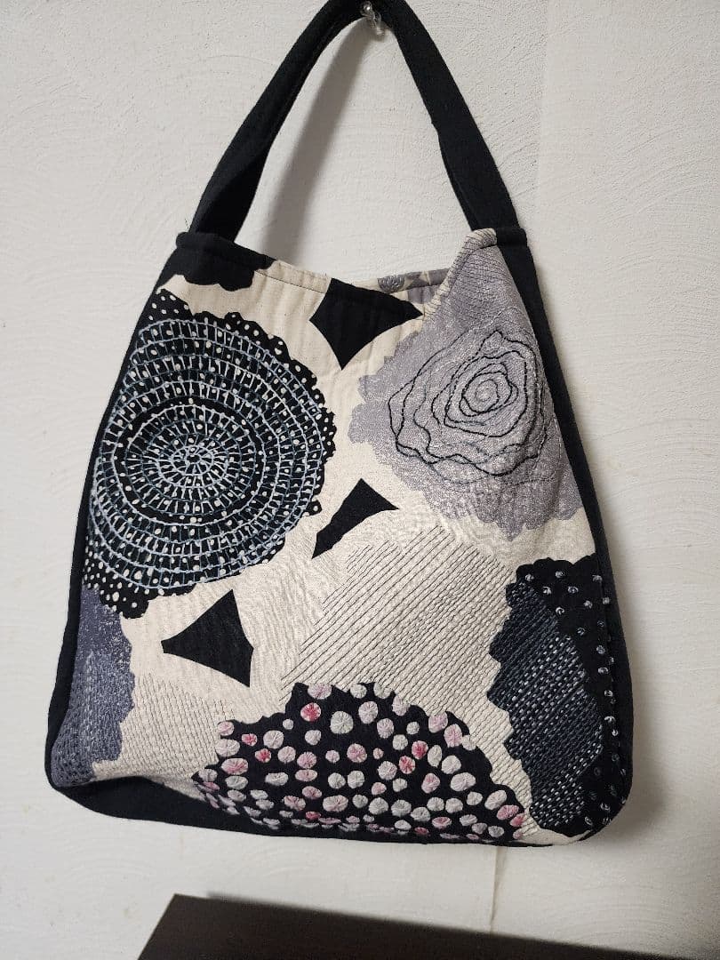 ♡新作　モノトーン系のエチノ生地に豪華に刺し子　一点もの　センソユニコ慈雨等