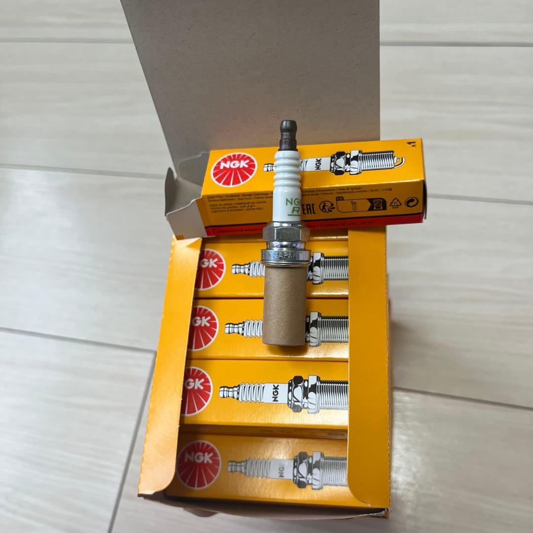 NGK スパークプラグ BKR6E-11 40本セット 新品未使用 2756