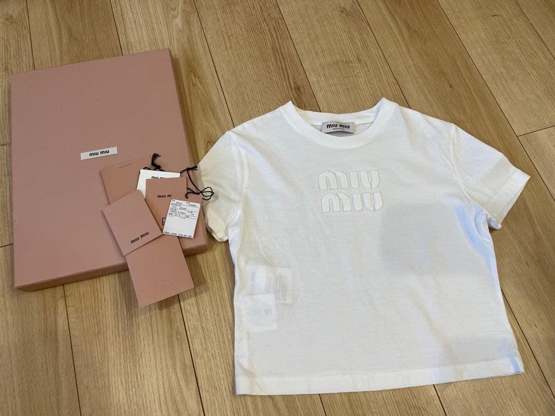miumiu Tシャツ　サイズXS