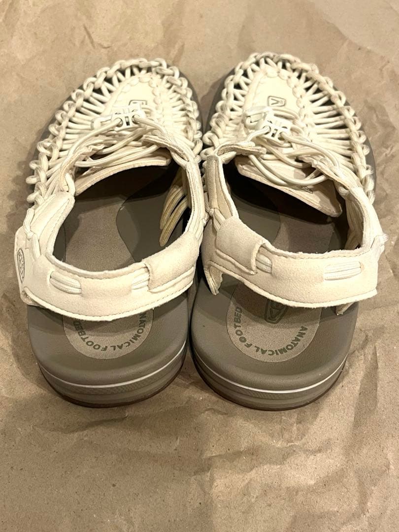 KEEN ユニーク サンダル メンズ 25cm レディースでも〇