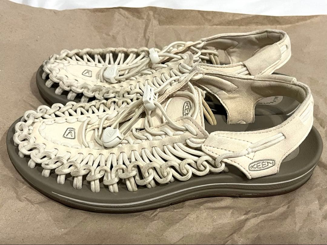 KEEN ユニーク サンダル メンズ 25cm レディースでも〇