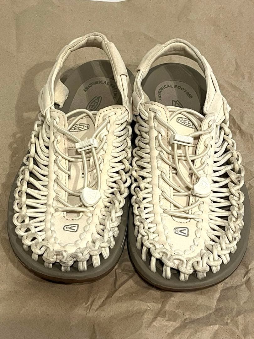 KEEN ユニーク サンダル メンズ 25cm レディースでも〇