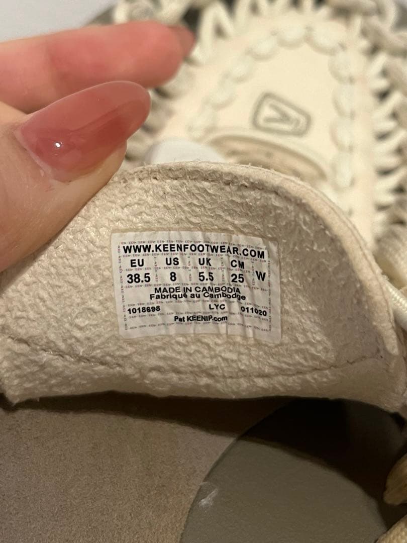KEEN ユニーク サンダル メンズ 25cm レディースでも〇