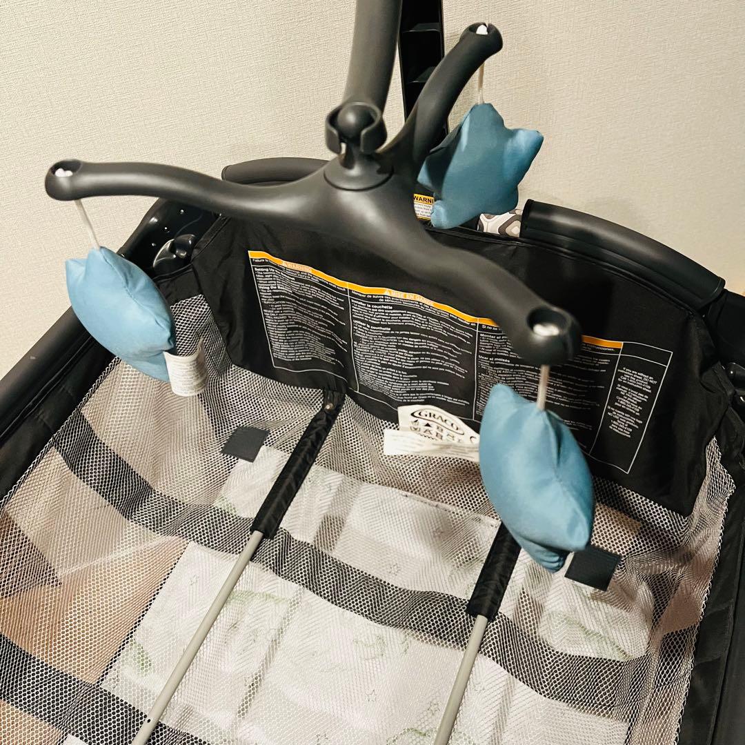 【Graco グレコ】ベビーベッド　ポータブルナッパー＆バシネット付プレイヤード