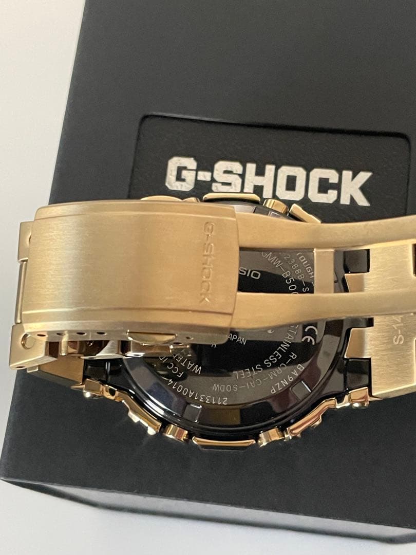 ア*ル様 <美品>G-SHOCKカシオ フルメタル GMW-B5000GD-1J