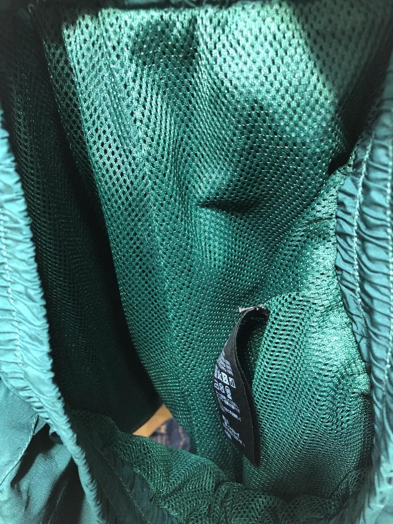 047051 KITH ナイロン ショート パンツ グリーン ハーフ ショーツ