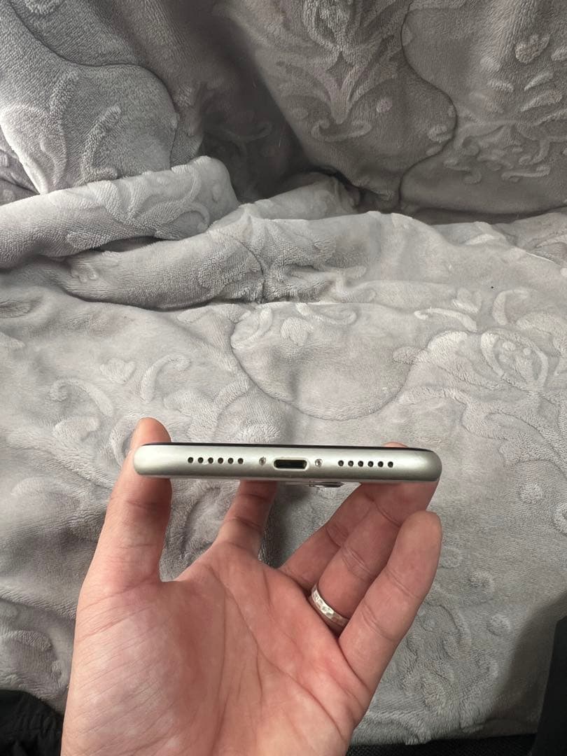 iPhone 11 64GB SIMフリー