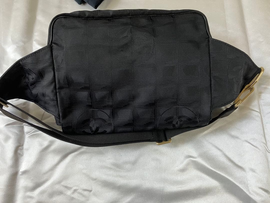 CHANELのウエストポーチ