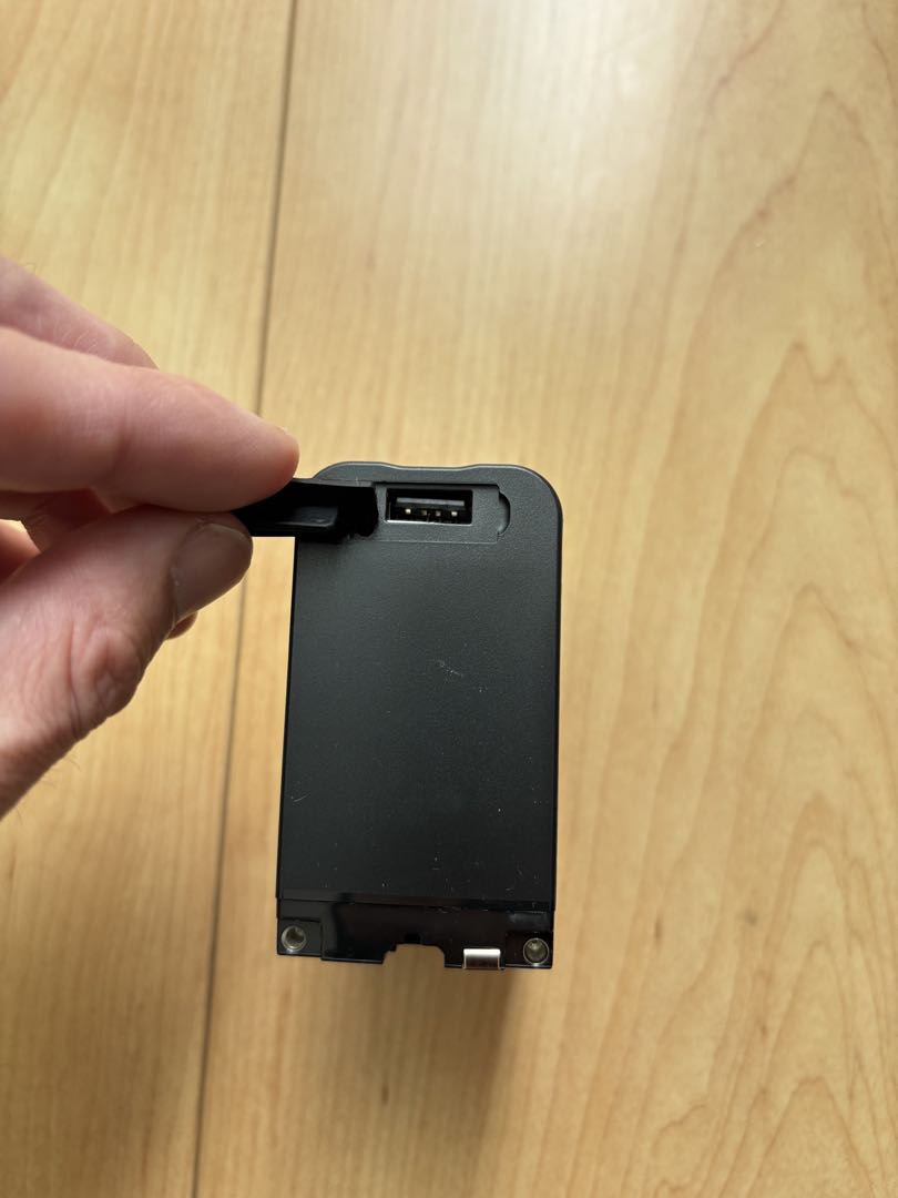 NP-F980 バッテリー カメラ モニター ビデオライトNP-F970 750