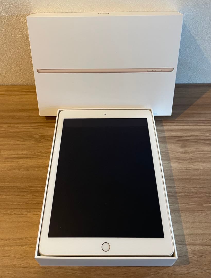 美品 iPad 第5世代 ゴールド 32GB Wi-fi モデル A1822