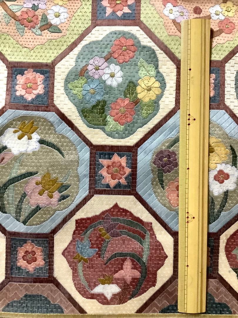 帯端切れ / 西陣【絽刺し】蜀江文様 総刺繍 幅32×226㎝ タペストリー等に