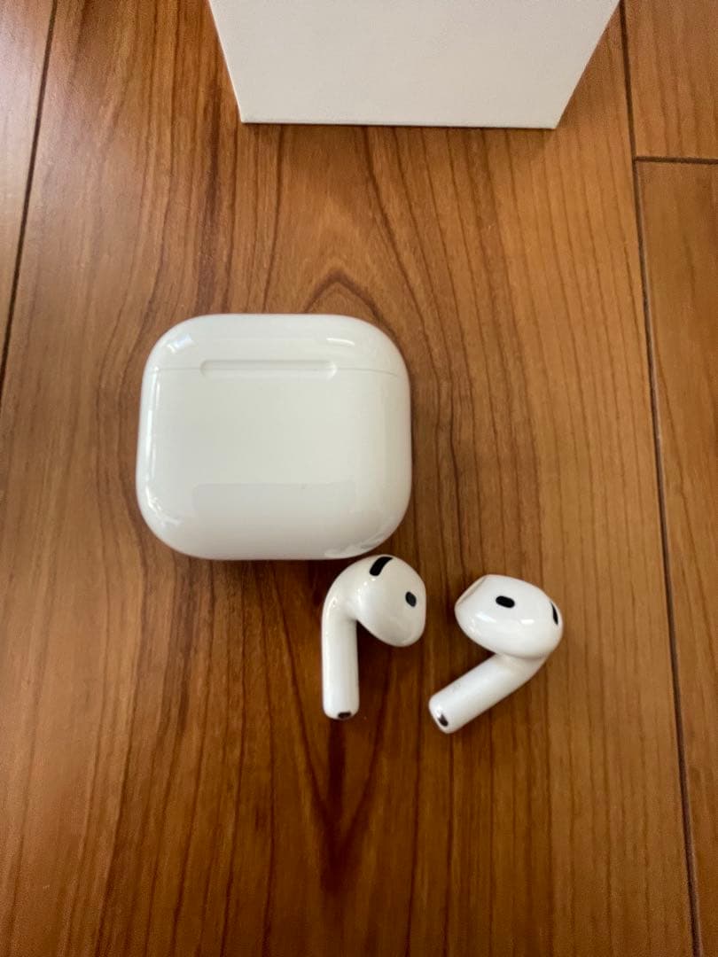 12 Apple AirPods 第4世代　Apple純正品 美品　完動品