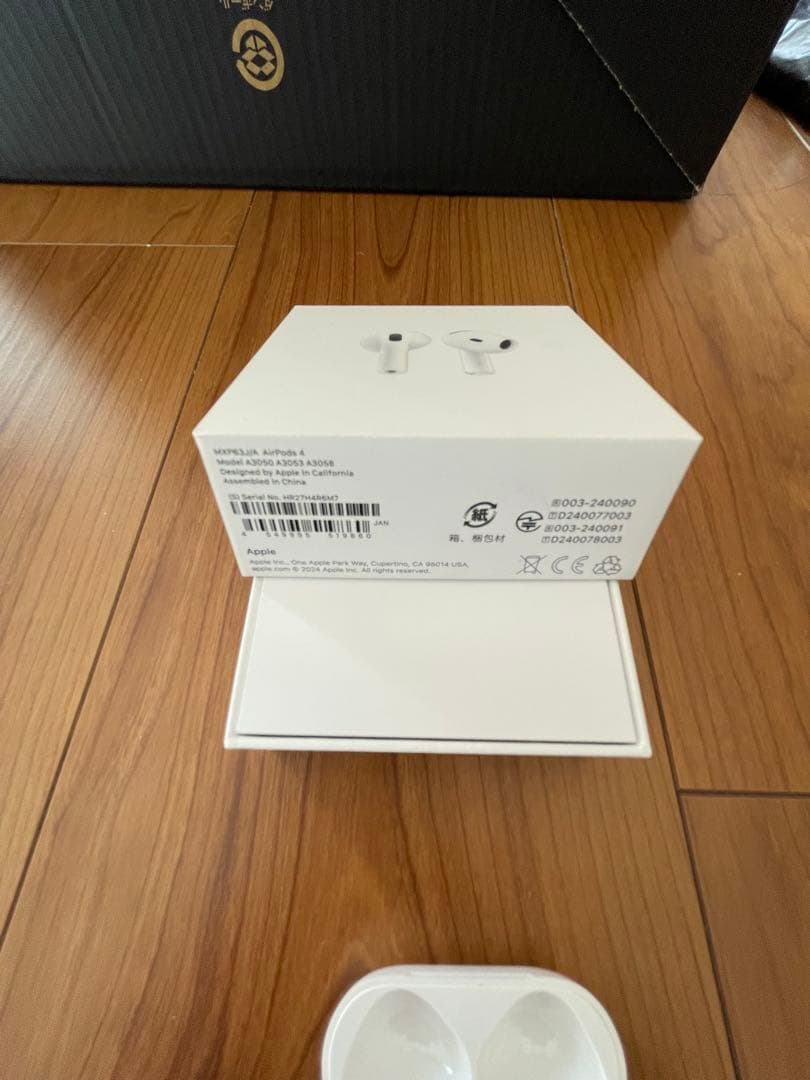 12 Apple AirPods 第4世代　Apple純正品 美品　完動品