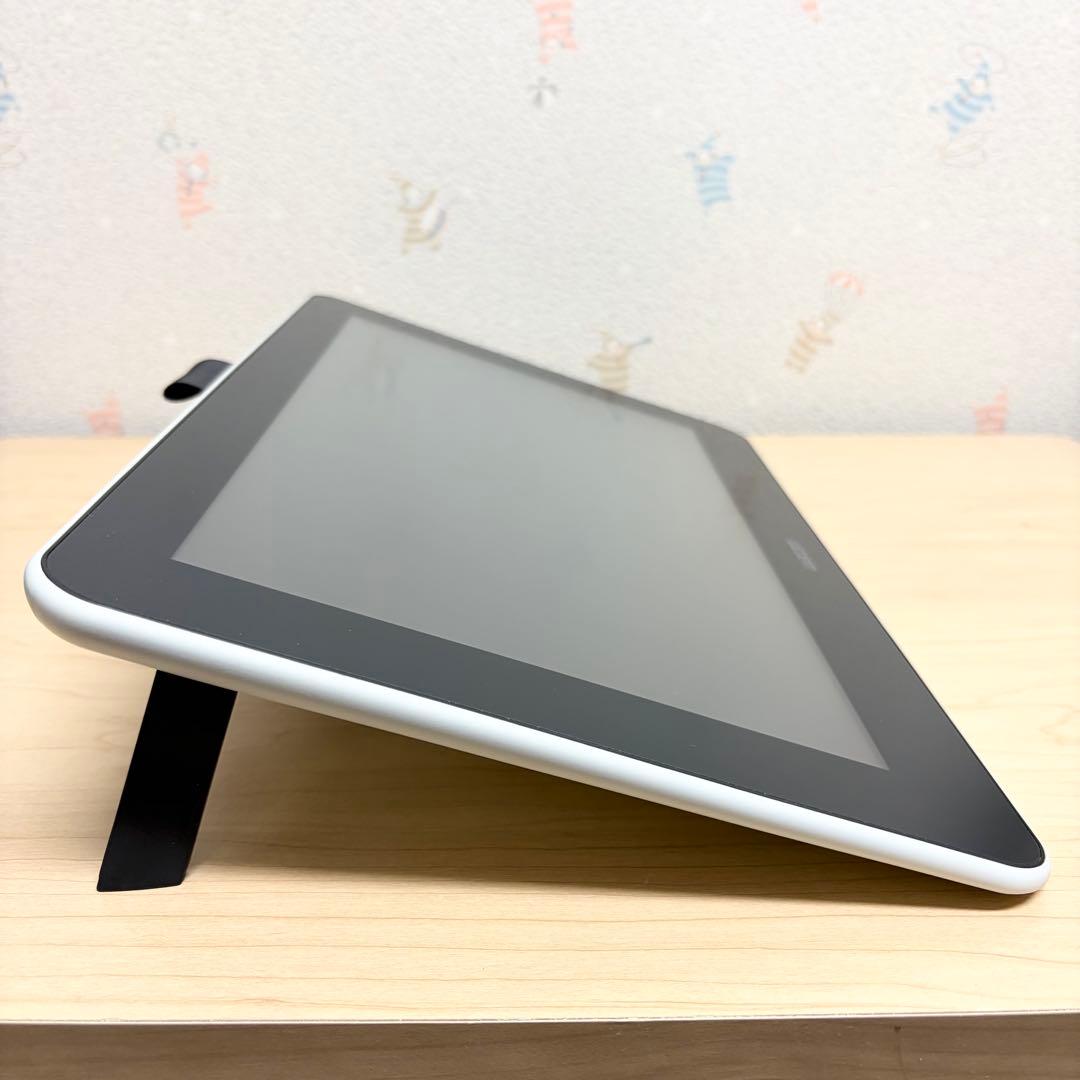 2022年製 Wacom ワコム One 液晶ペンタブレット DTC133W0D