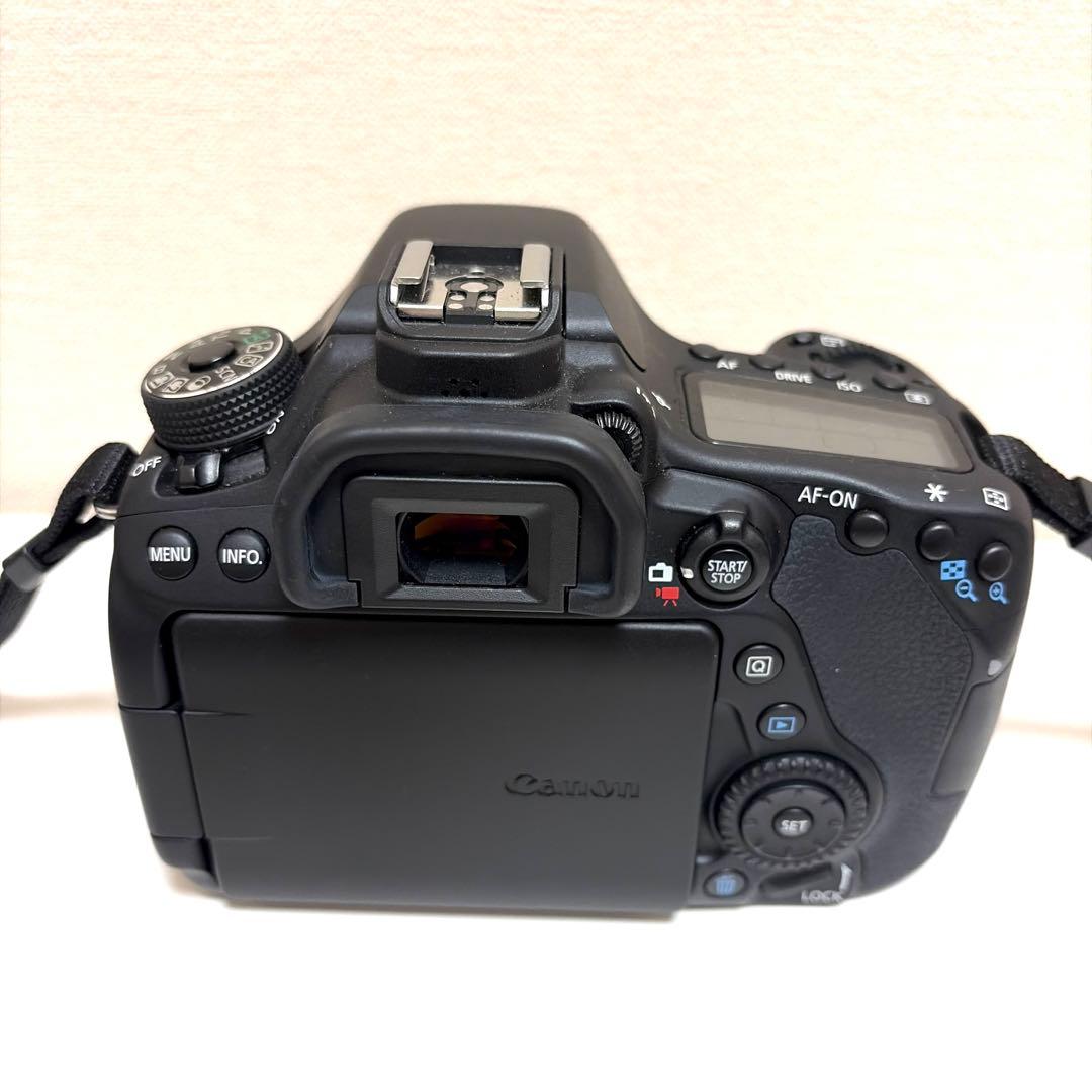 Canon デジタル一眼レフカメラ EOS 80D ボディ＋純正バッテリー2個