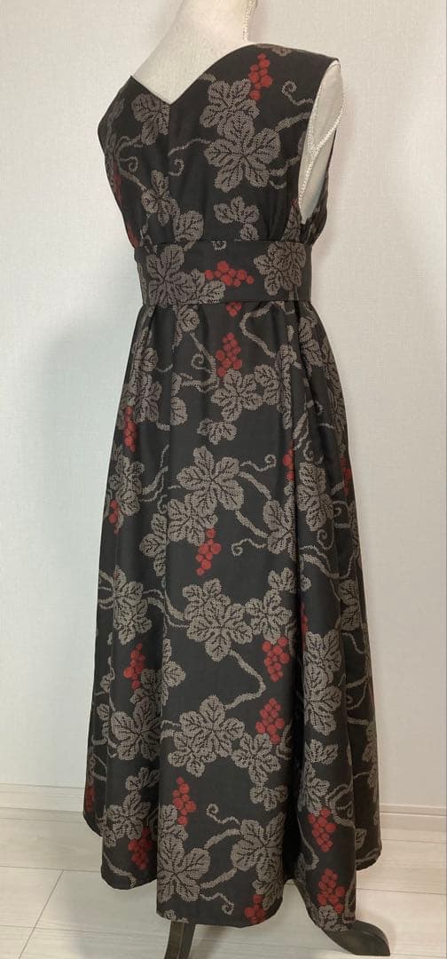 着物リメイク　大島紬ロングフレアワンピース（後ろVネック）着丈118㎝