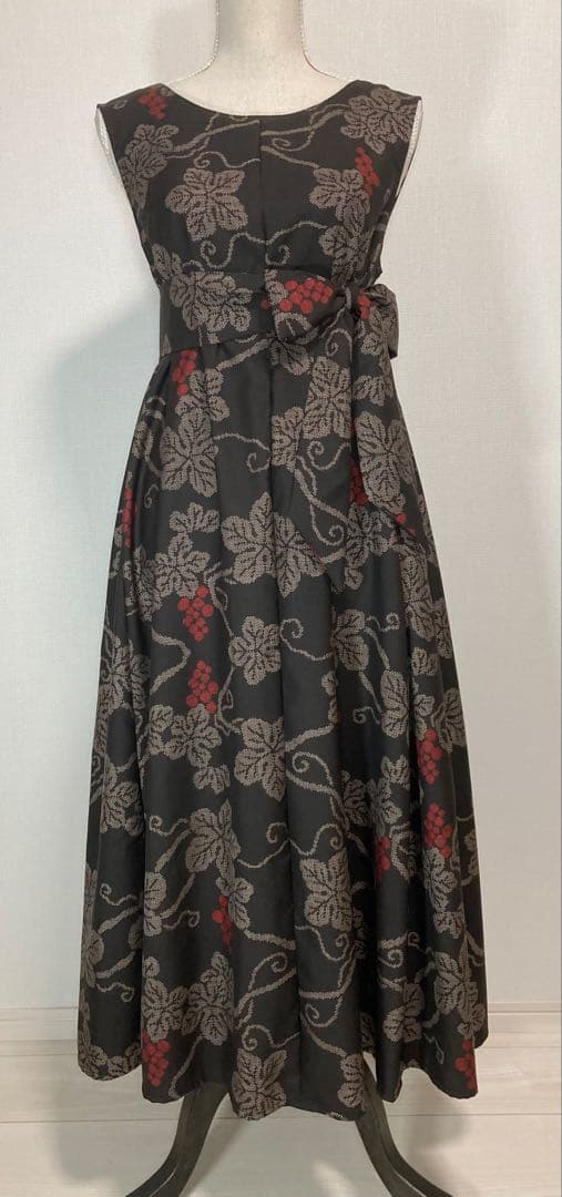 着物リメイク　大島紬ロングフレアワンピース（後ろVネック）着丈118㎝