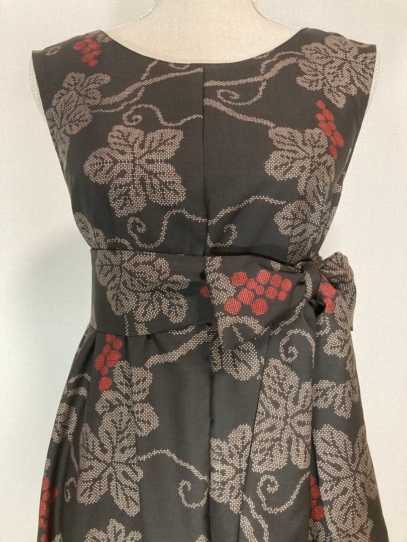 着物リメイク　大島紬ロングフレアワンピース（後ろVネック）着丈118㎝