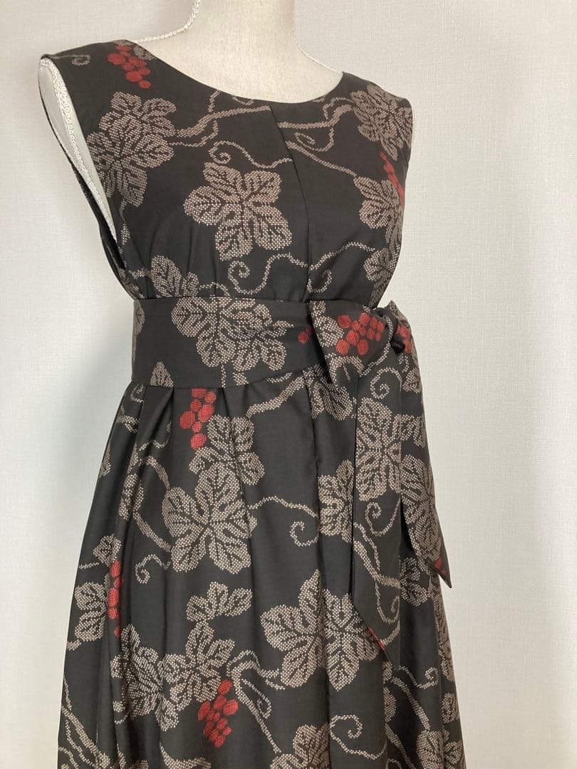 着物リメイク　大島紬ロングフレアワンピース（後ろVネック）着丈118㎝