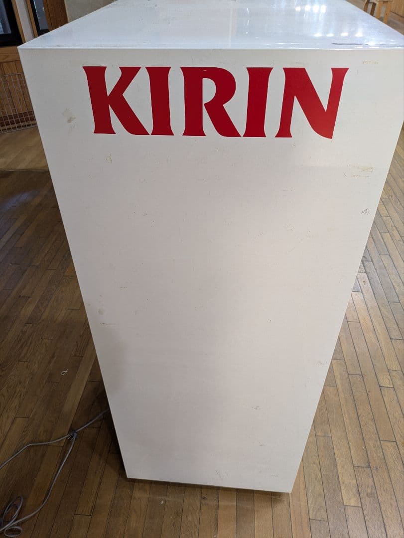 Y*s様 業務用　サンデン 冷蔵ショーケース MU-179X 299L　キリン