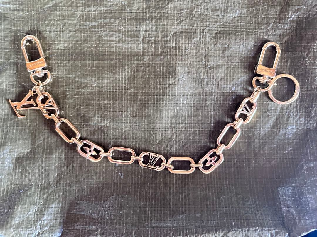 ルイ・ヴィトンマイLVチェーン バッグチャーム ゴールド