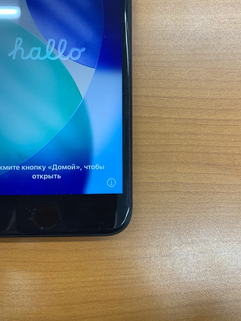 か*ん様 動作確認済 iPhone SE 第2世代 256GB ID W3370