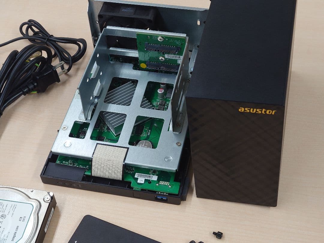 asustor NAS AS3202T(動作ok)別途HDD SSD可能