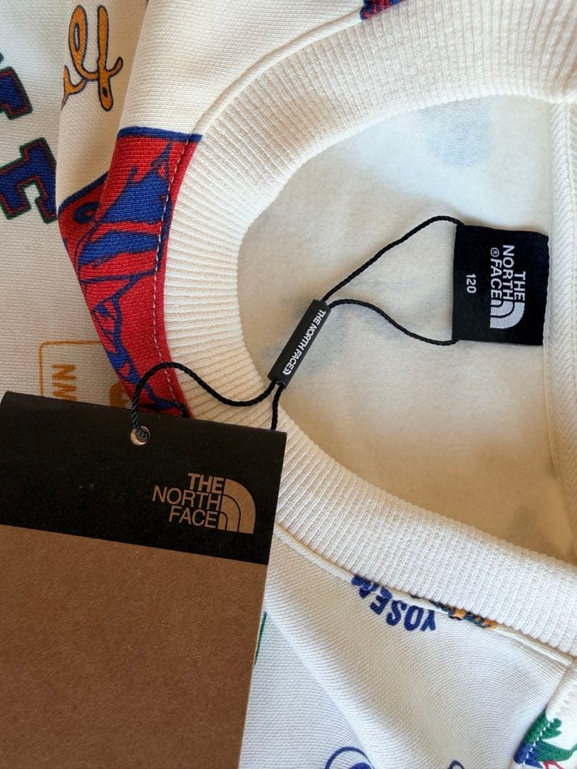 新品タグ付　ザノースフェイス　プリントワッペン　トレーナー　スウェット　120
