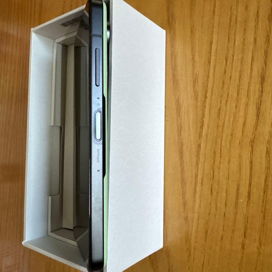 ASUS Zenfone 10 グリーン 本体