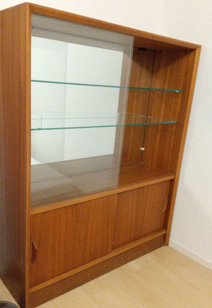 【送料込】Herbert E.Gibbs チーク材 ヴィンテージキャビネット