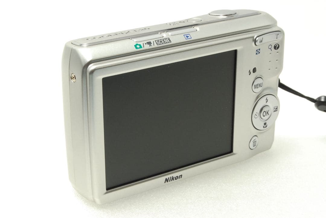 yちゃん 様フォロー割_Nikon COOLPIX L20 ❤️シルバー ニコン