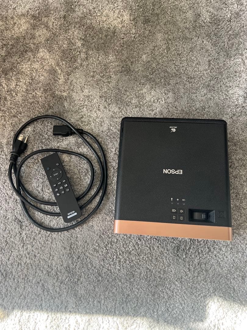 epson ブラック　エプソン　EF-100B プロジェクター　動作確認済み