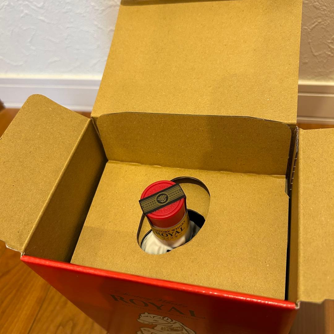 【限定品】サントリー ウイスキー ローヤル〈 午歳 〉ボトル 2026年 馬年